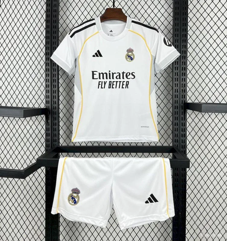 Real Madrid Home Kit 25/26 - Kids - Free Personalisation + Patches!