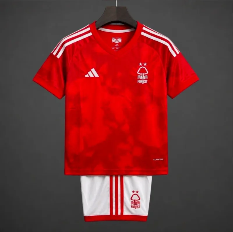 Nottingham Forest Home Kit 26/27 - Kids - Free Personalisation + Patches!