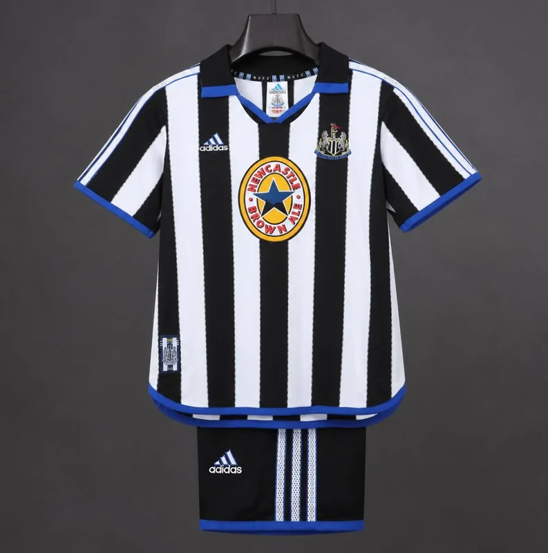 Retro Kids 99/00 Newcastle United Home Jersey Kit