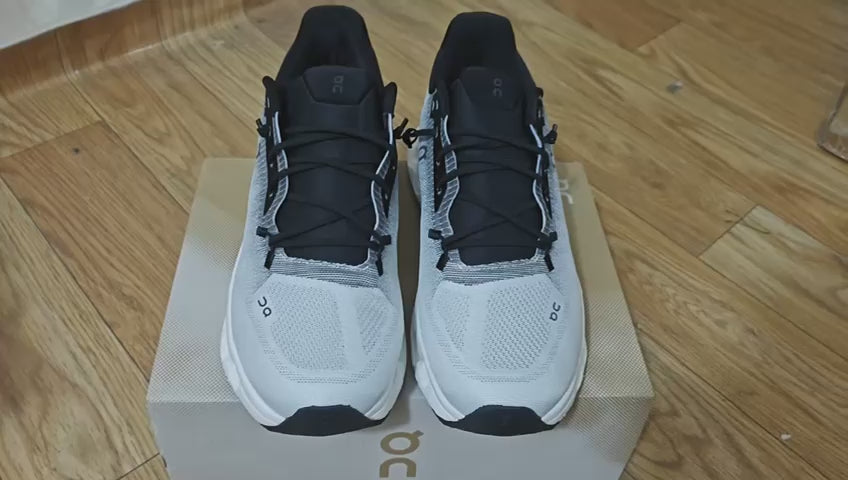On Running Cloudtilt Black/White Trainers